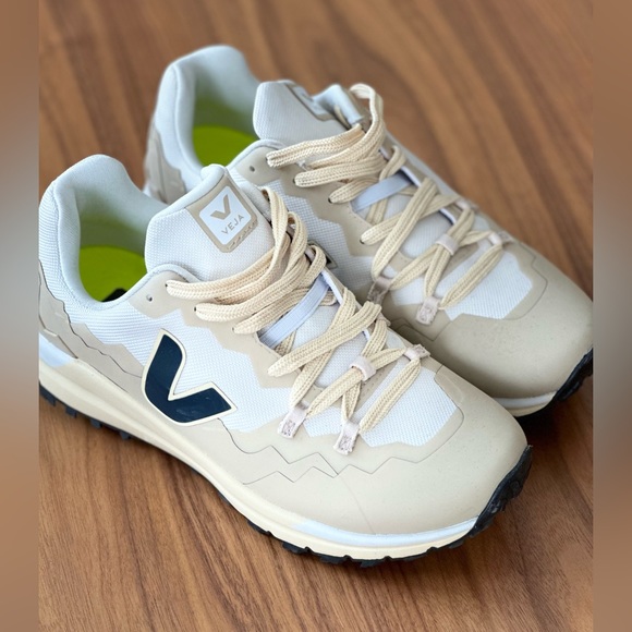 VEJA Mountain T4 - size 7.5 - Picture 3 of 8